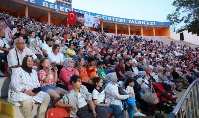 "Keşanlı Ali Destanı" Derince'de izleyicileriyle buluştu