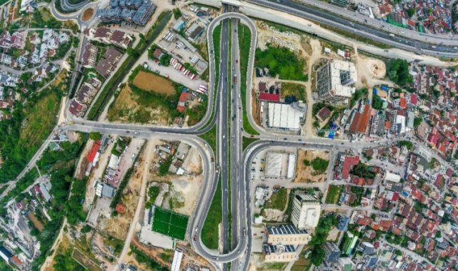 Kocaeli Solaklar Köprülü Kavşağı'na kadın eli