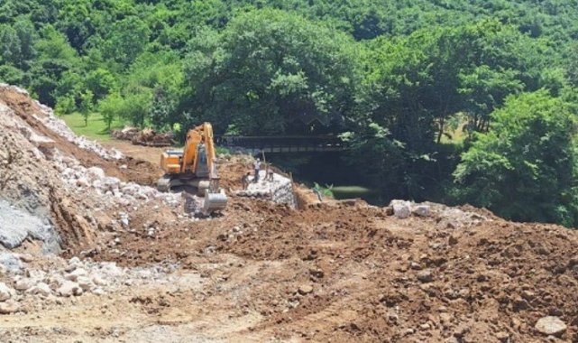 Kocaeli'nde Duraklı-Alihocalar köprüsü yapımı devam ediyor