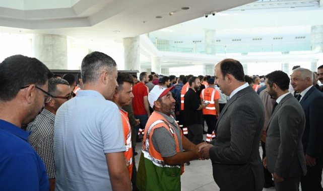 Konya'da Büyükşehir çalışanları bayram dönüşü bayramlaştı