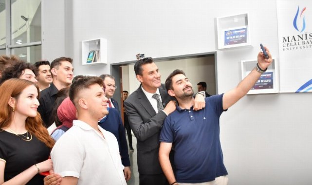 Manisa'da Başkan Zeyrek Teknofest gençliğiyle buluştu