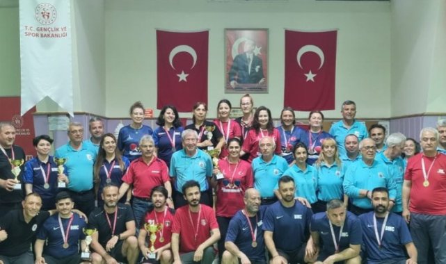 Masa Tenisi'nde şampiyon Çiğli Belediyesi oldu