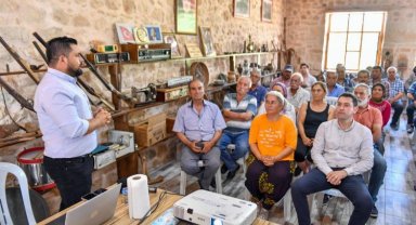 Mersin Büyükşehir'den üreticilere bilgilendirme eğitimi