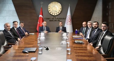 Milletvekili Prof. Dr. Vahit Kirişçi, Bakan Kacır'ı ziyaret etti