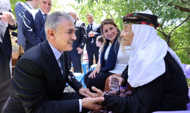 Pınarcık Şehitleri kabirleri başında anıldı