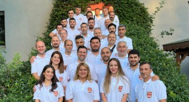 Plasiyerlerine Eker'den anlamlı kutlama