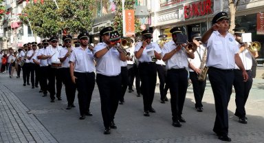 Sakarya Çark Caddesi'nde müzik ziyafeti