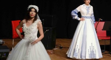 Şile Bezi kıyafetlerinden yerinde mini defile