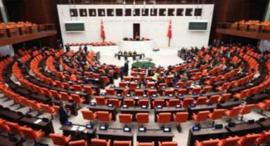 TBMM'de tatil yok! Çalışmaya devam...