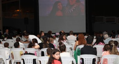 Açık hava sineması ile yaz akşamları renkleniyor