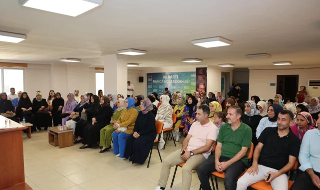 AK Kadın Darıca, aşurenin bereketini paylaştı