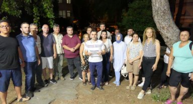 AK Parti Marmaris'ten belediyenin satış kararına gece eylemi