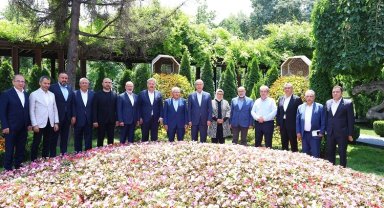 Akar ve Büyükkılıç'tan OSB ve oda başkanlarıyla yatırım değerlendirme toplantısı