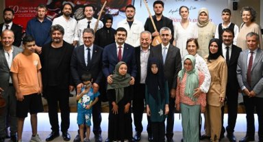 Aşık Veysel anısına Braille türkü kitabı