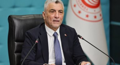 Bakan Bolat'tan 'cari' yorum!