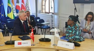 Bakan Bolat'tan yoğun diplomasi trafiği