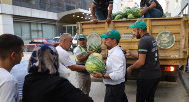 Başkan Bozbey: "Köylünün malını tarlada bırakmayacağız"