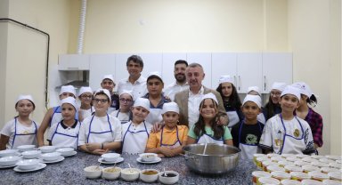 Başkan Büyükakın'dan KO-MEK Ev Becerileri Atölyesi'ne ziyaret