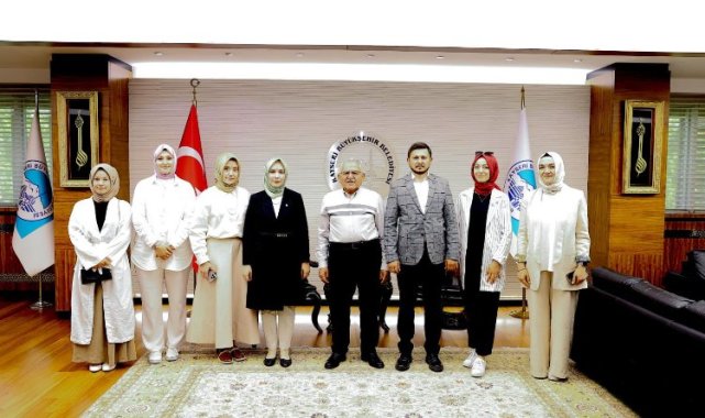 Başkan Büyükkılıç'a TÜGVA heyetinden ziyaret