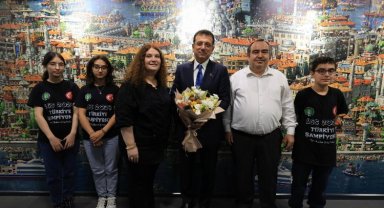 Başkan İmamoğlu, LGS birincilerini ağırladı