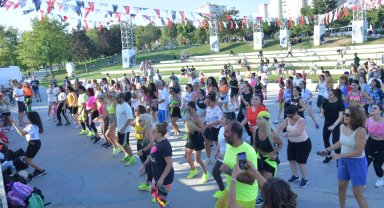 Beylikdüzü'nde hem spor yaptılar, hem eğlendiler