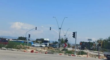 Bitmeyen Çalı Kavşağı trafikte zor anlara neden oluyor