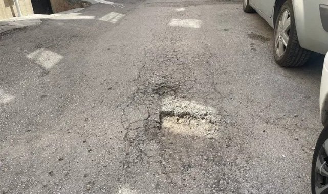 Bursa Çarşamba'da çukurlar isyan ettirdi!