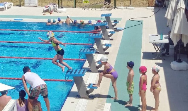 Bursa Mudanya'da yüzme kurslarına yoğun ilgi