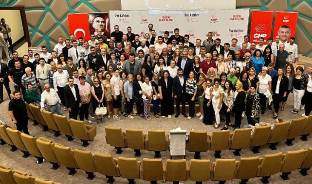 Bursa'da İYİ Parti'den 150 kişi Cumhuriyet Halk Partisi'ne geçti