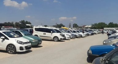 Bursa'da oto pazarı bu hafta da müşteri bulamadı