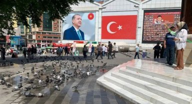 Bursa'da sıcaktan bunalan güvercinler böyle serinledi