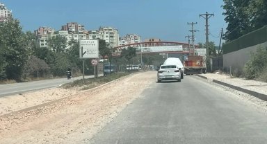 Bursa'da uyarı levhasız yol çalışması sürücüleri isyan ettiriyor