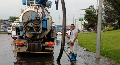 Bursa'da yağmur mesaisi