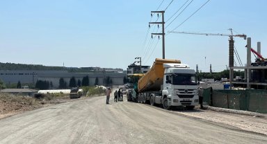 Çayırova Şekerpınar'da üstyapı yenileme çalışması