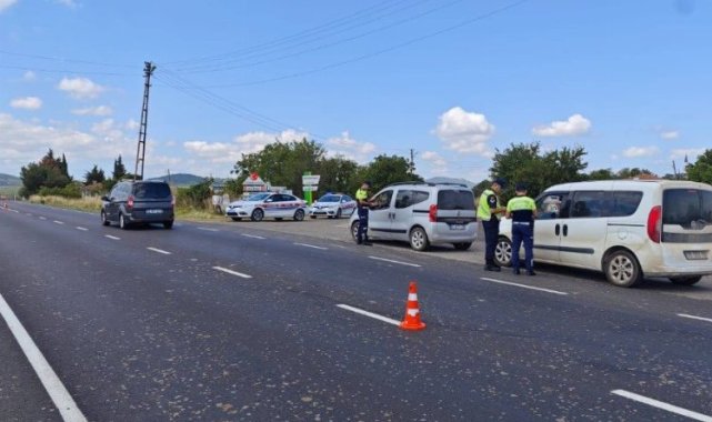 Edirne Keşan'da Jandarma'dan trafik denetimi