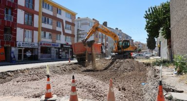 Eskişehir'de yol çalışmaları sürüyor