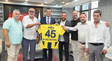 Fenerbahçe Taraftar Derneklerinden Başkan Zeyrek'e ziyaret