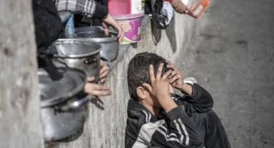 Gazze'de çocuklar açlıktan ölüyor 