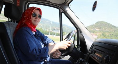 Geyve'de ilk kadın şoför görevde