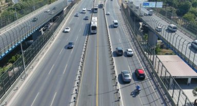 Haliç Köprüsü metrobüs yolu yenileniyor