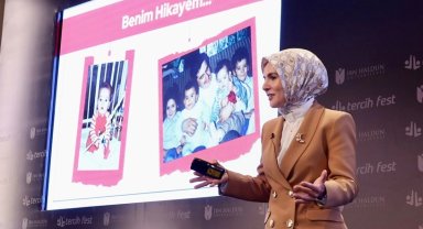 İHÜ TercihFest'te konuştu... Tehditler olmasaydı bugünkü Mahinur olmazdım