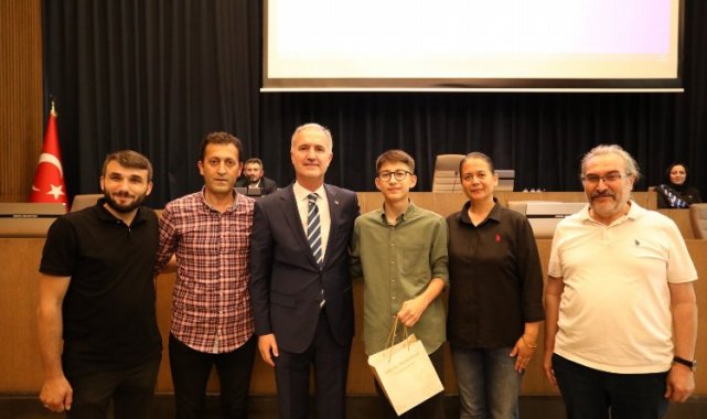 İnegöl'ün başarılı gençleri mecliste