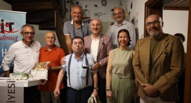 İzmit'in Şiir Çınarı Ruşen Hakkı doğum gününde anıldı