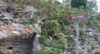 İznik Göl Kapı, bakımsızlıktan görünmez hale geldi