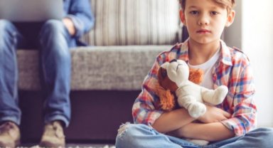 Liderliğini meşrulaştırmak isteyen ebeveyn korkuyu kullanabiliyor