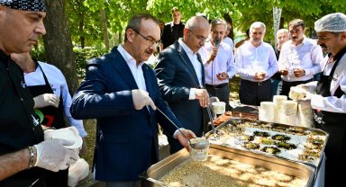 Malatya Vefa Konağı'nda aşure ikramı