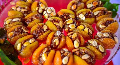 Malatya'da kayısı tatlıları yarıştı