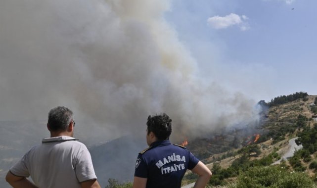 Manisa İtfaiyesi'nden Bornova yangınına takviye