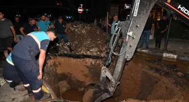 Manisa'da ekipler gece boyunca çalışarak arızayı giderdi