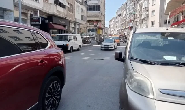 Mudanya'da gelişi güzel park eden araçlar trafiği zor durumda bırakıyor